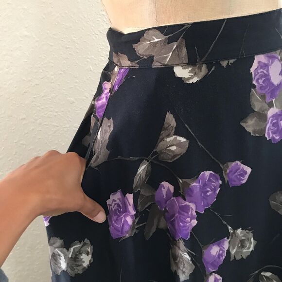 Vintage 90s ABS Black Purple Rose Floral Midi Skirt w/ Pockets Small - Picture 5 of 9